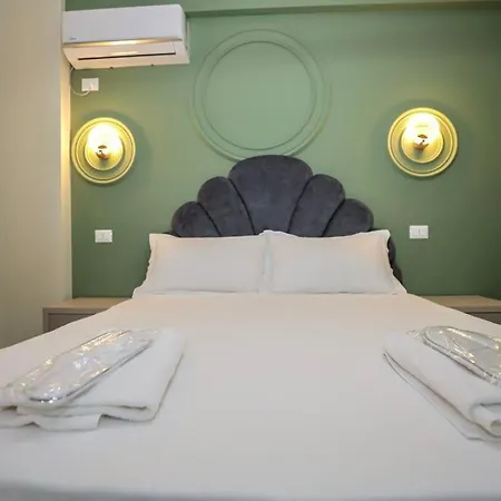 Miku - Impressive 1 Bedroom Downtown Appartement